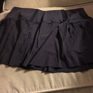 Ladies Lululemon tennis skirt; almost new